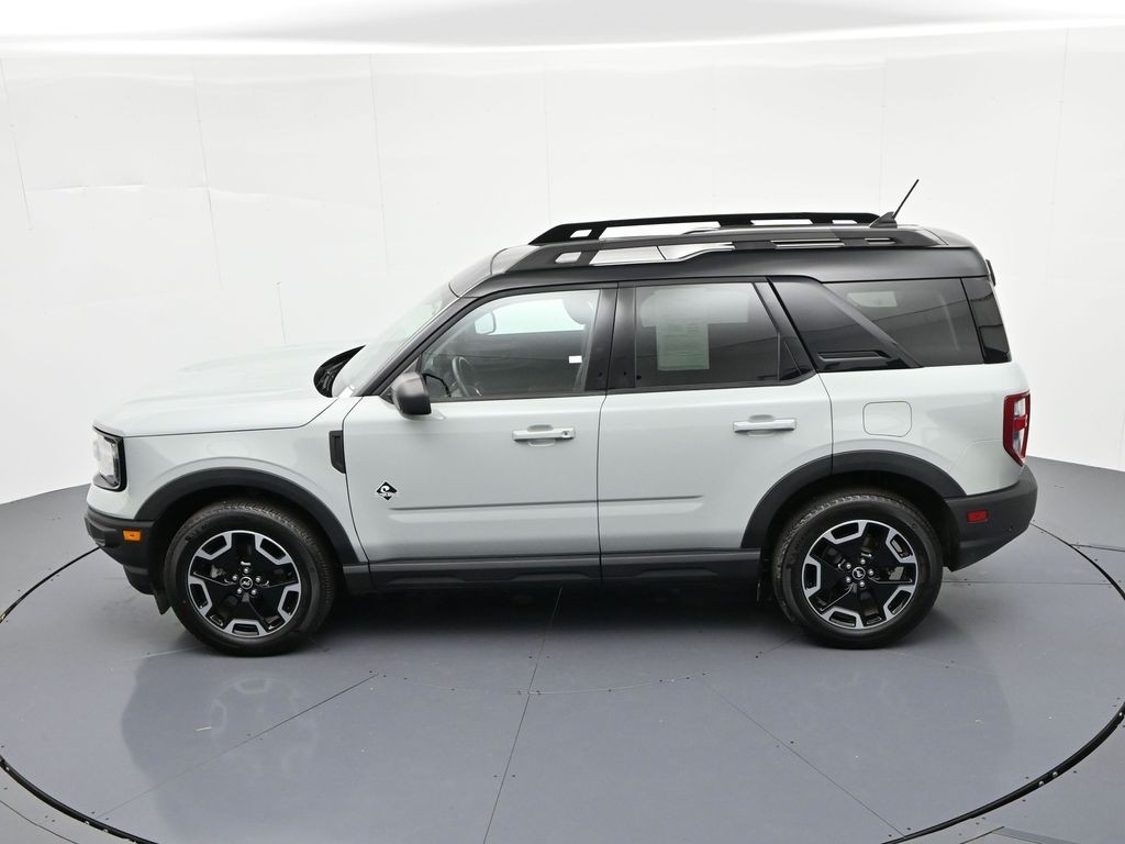 Ford Bronco Sport Vehicle Full-screen Gallery Image 20