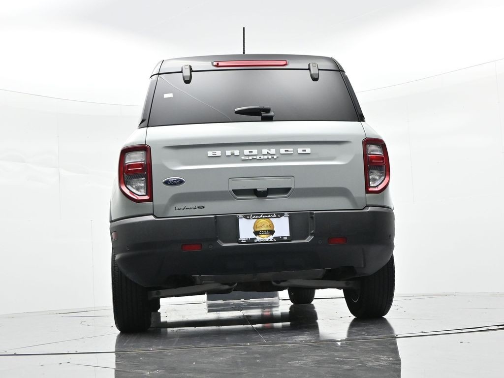 Ford Bronco Sport Vehicle Full-screen Gallery Image 22