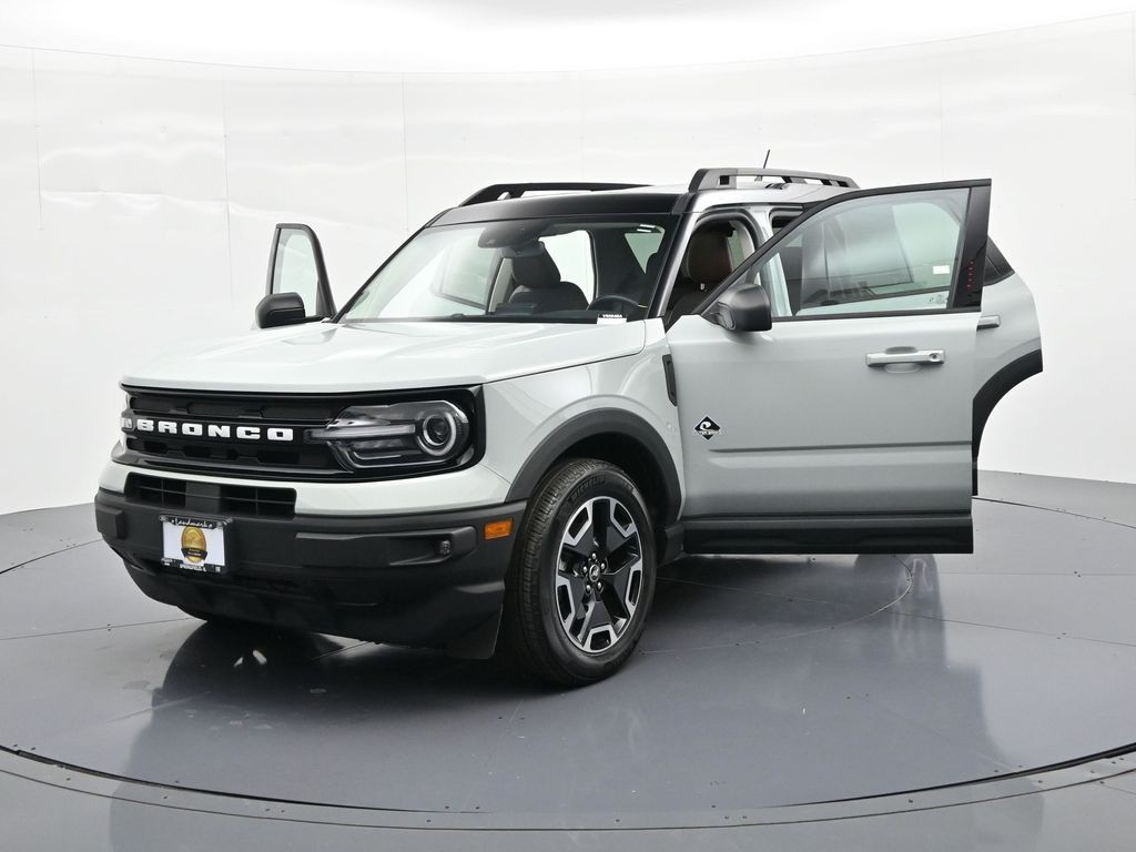 Ford Bronco Sport Vehicle Full-screen Gallery Image 27