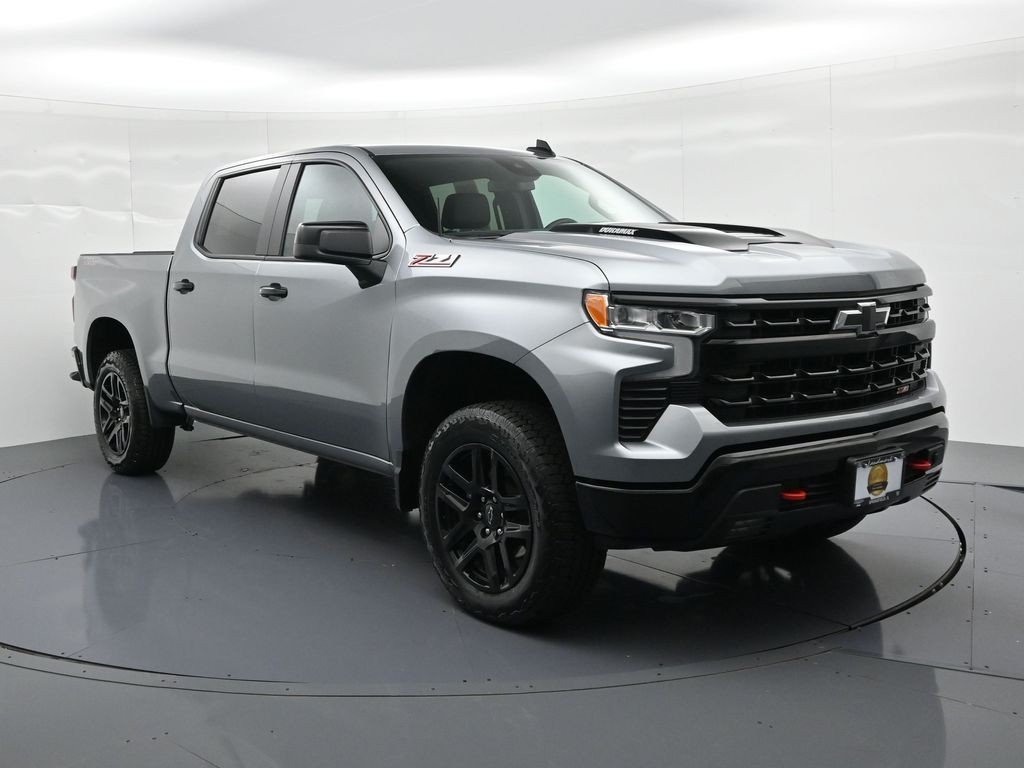 Chevrolet Silverado 1500 Vehicle Full-screen Gallery Image 4