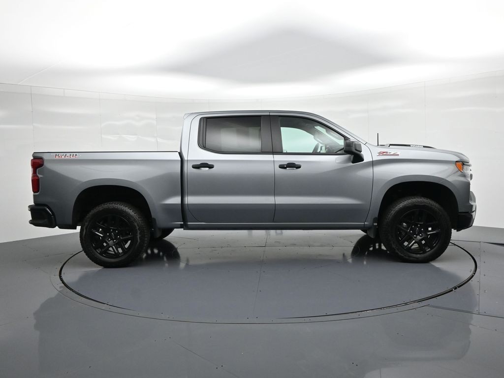 Chevrolet Silverado 1500 Vehicle Full-screen Gallery Image 5