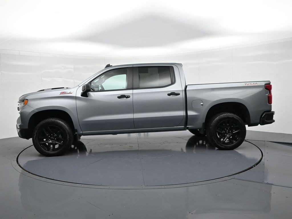 Chevrolet Silverado 1500 Vehicle Full-screen Gallery Image 9