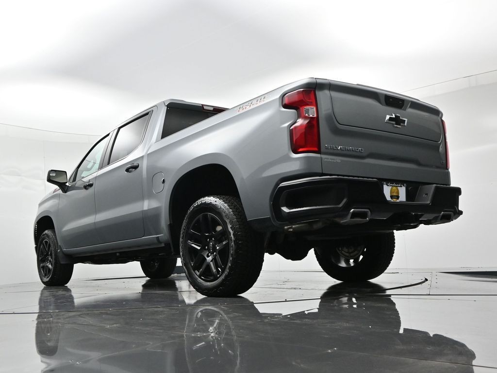 Chevrolet Silverado 1500 Vehicle Full-screen Gallery Image 23