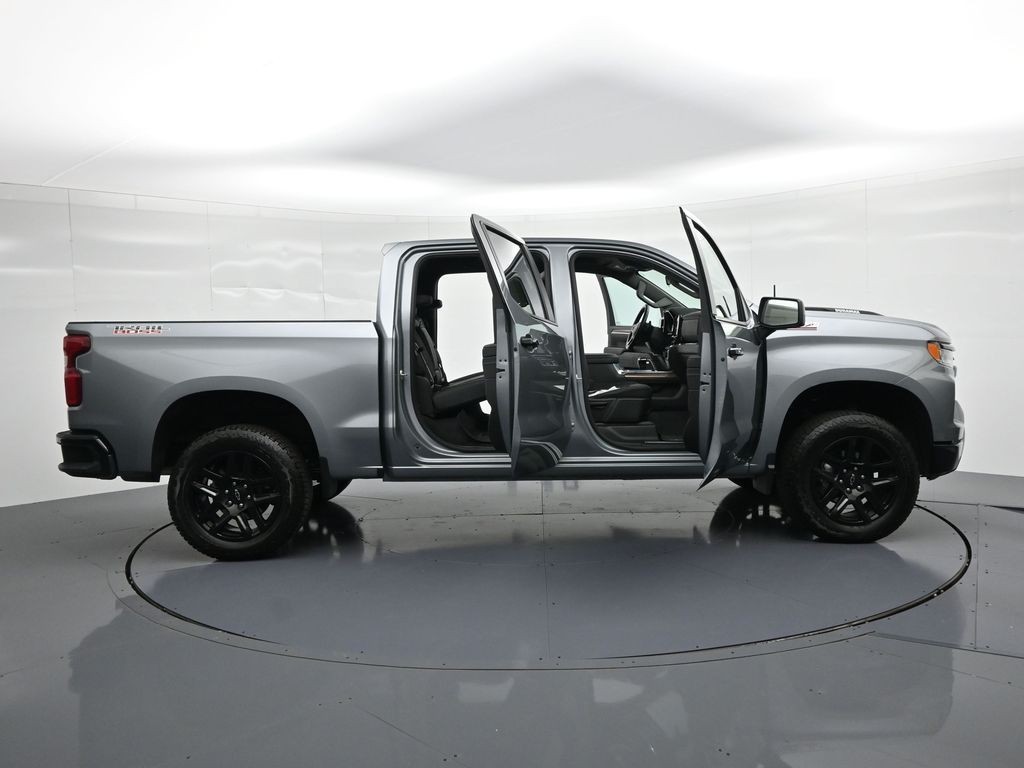 Chevrolet Silverado 1500 Vehicle Full-screen Gallery Image 27