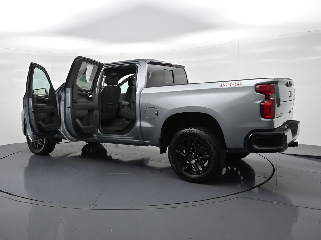 Chevrolet Silverado 1500 Vehicle Full-screen Gallery Image 28