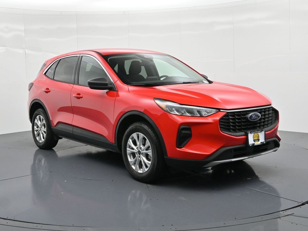 Ford Escape Vehicle Full-screen Gallery Image 4