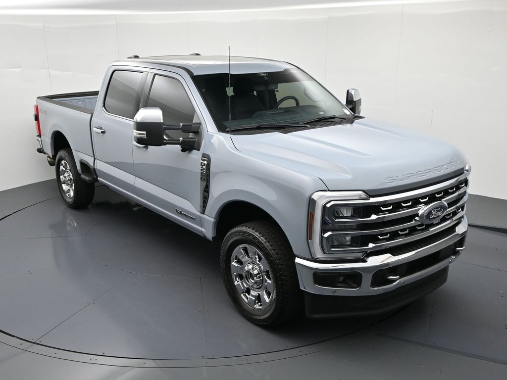 Ford Super Duty F-250 SRW Vehicle Full-screen Gallery Image 19