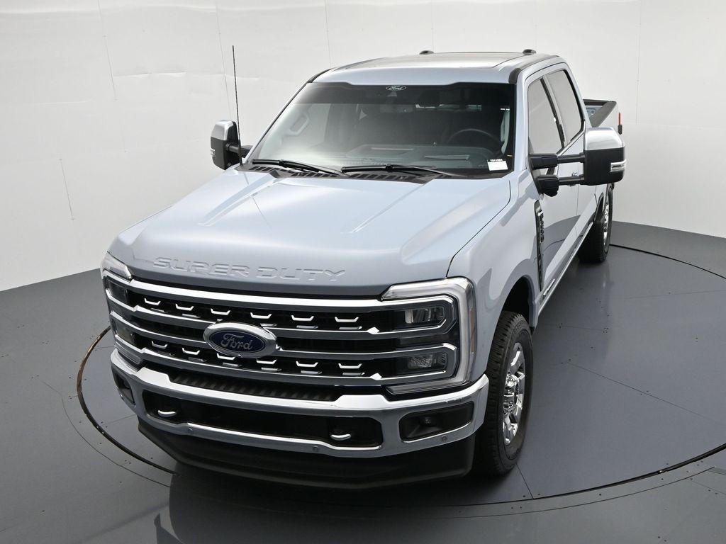 Ford Super Duty F-250 SRW Vehicle Full-screen Gallery Image 21