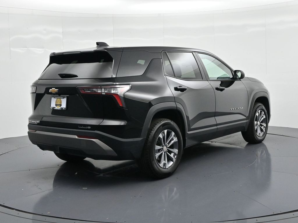 Chevrolet Equinox Vehicle Full-screen Gallery Image 6