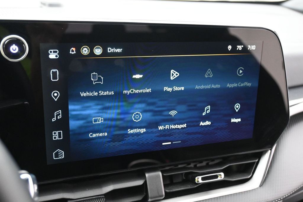 Chevrolet Equinox Vehicle Full-screen Gallery Image 10