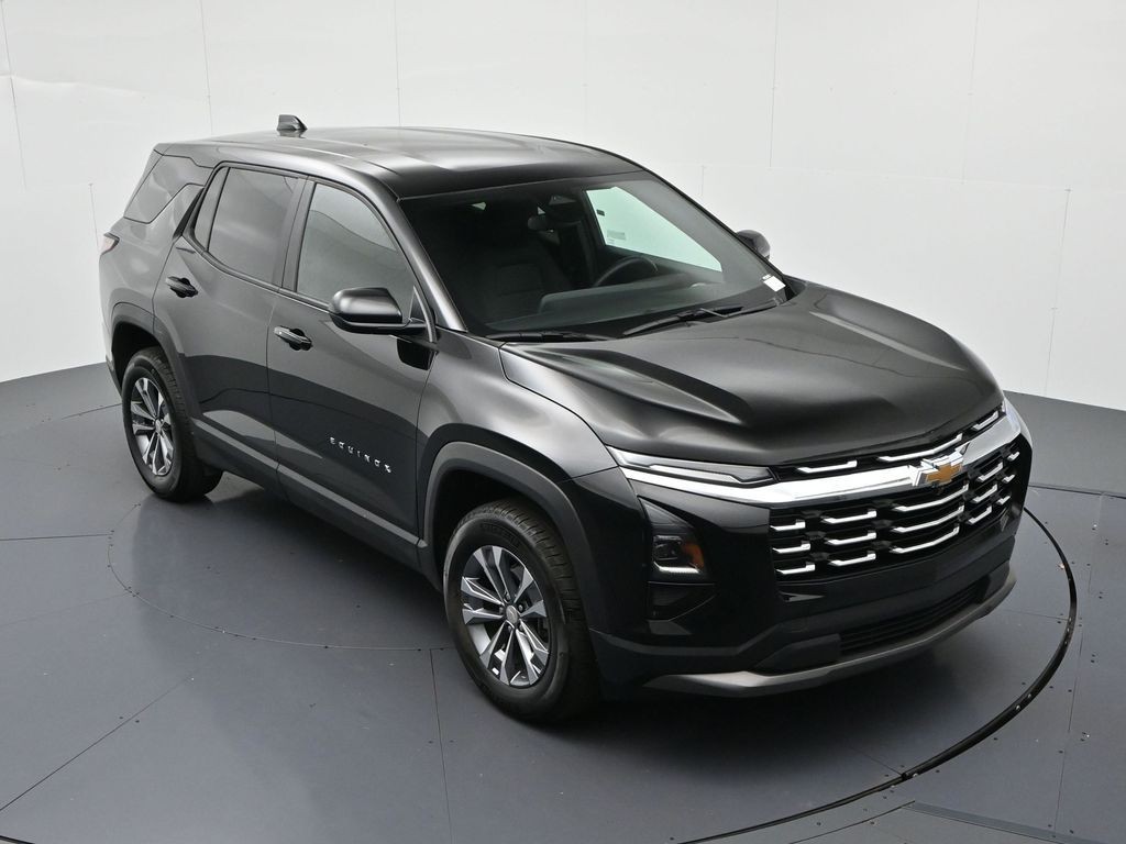 Chevrolet Equinox Vehicle Full-screen Gallery Image 16