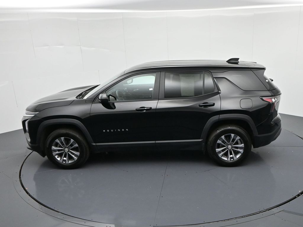 Chevrolet Equinox Vehicle Full-screen Gallery Image 19