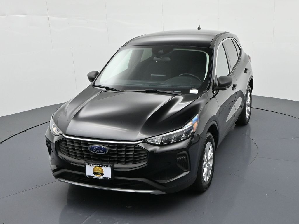 Ford Escape Vehicle Full-screen Gallery Image 17