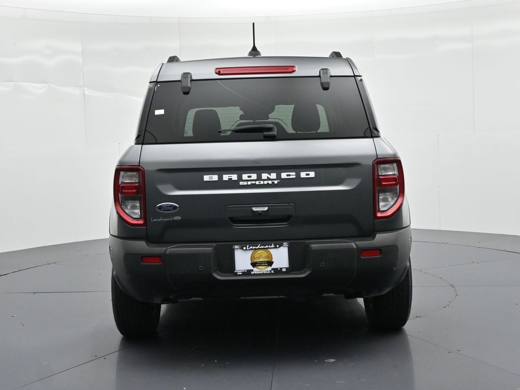 Ford Bronco Sport Vehicle Full-screen Gallery Image 07