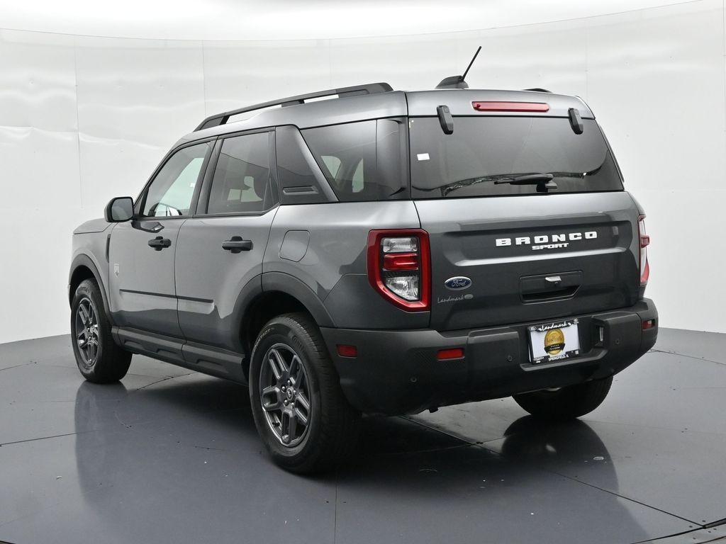 Ford Bronco Sport Vehicle Full-screen Gallery Image 08