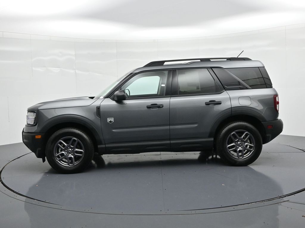 Ford Bronco Sport Vehicle Full-screen Gallery Image 09