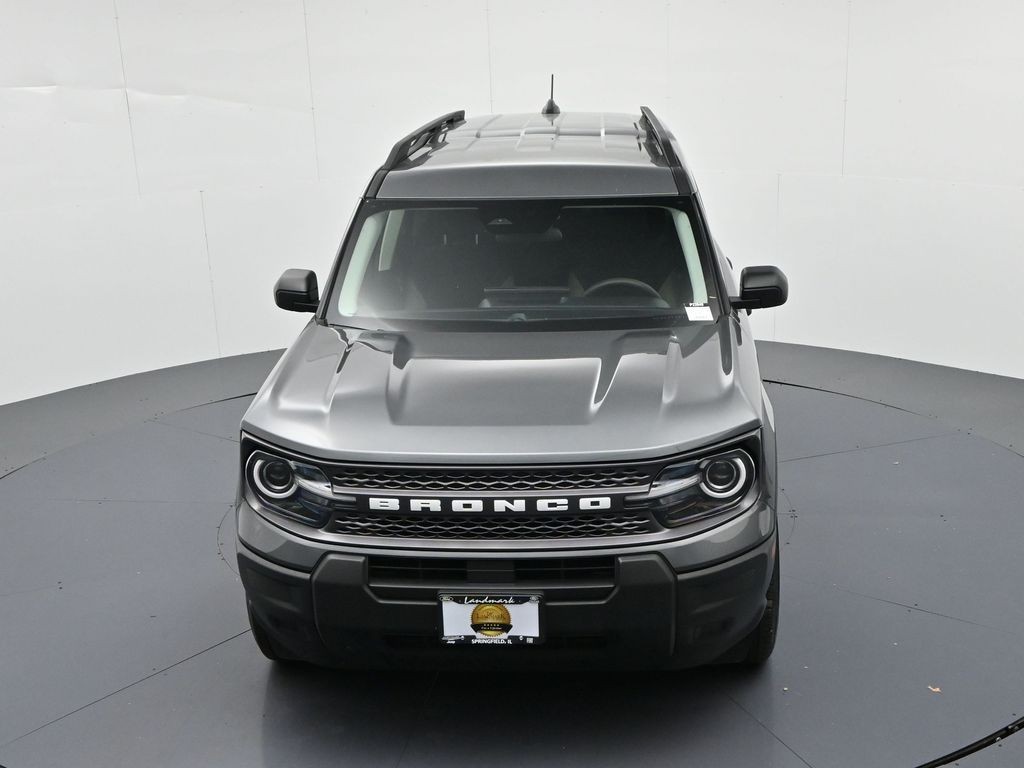 Ford Bronco Sport Vehicle Full-screen Gallery Image 16