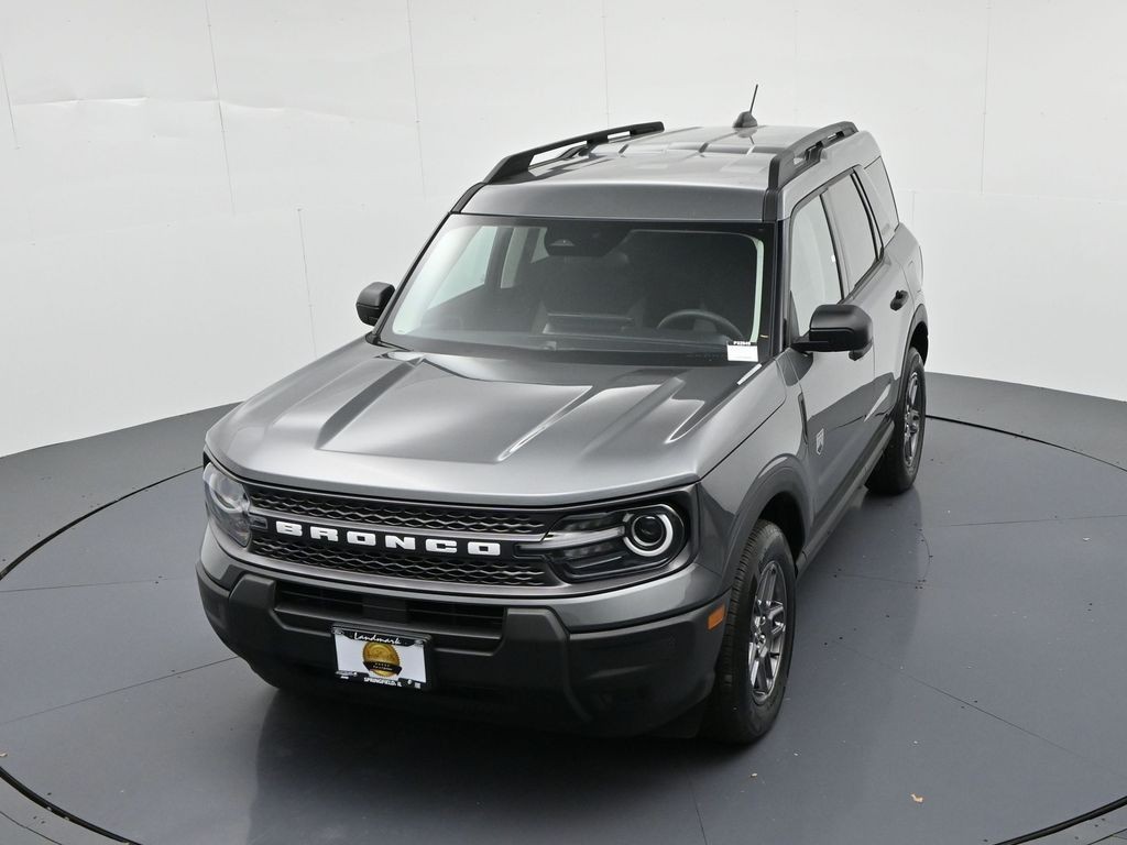 Ford Bronco Sport Vehicle Full-screen Gallery Image 17