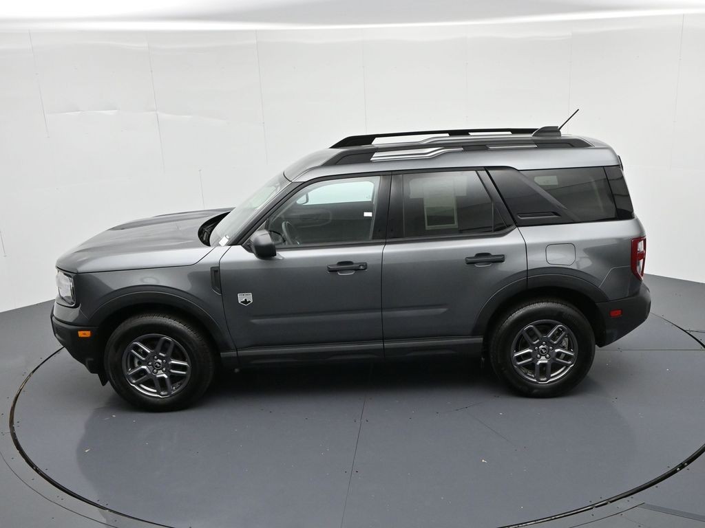 Ford Bronco Sport Vehicle Full-screen Gallery Image 18