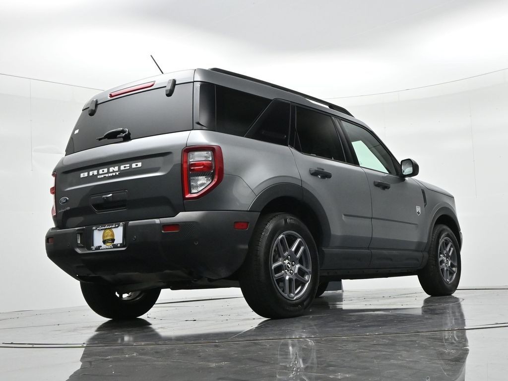 Ford Bronco Sport Vehicle Full-screen Gallery Image 21