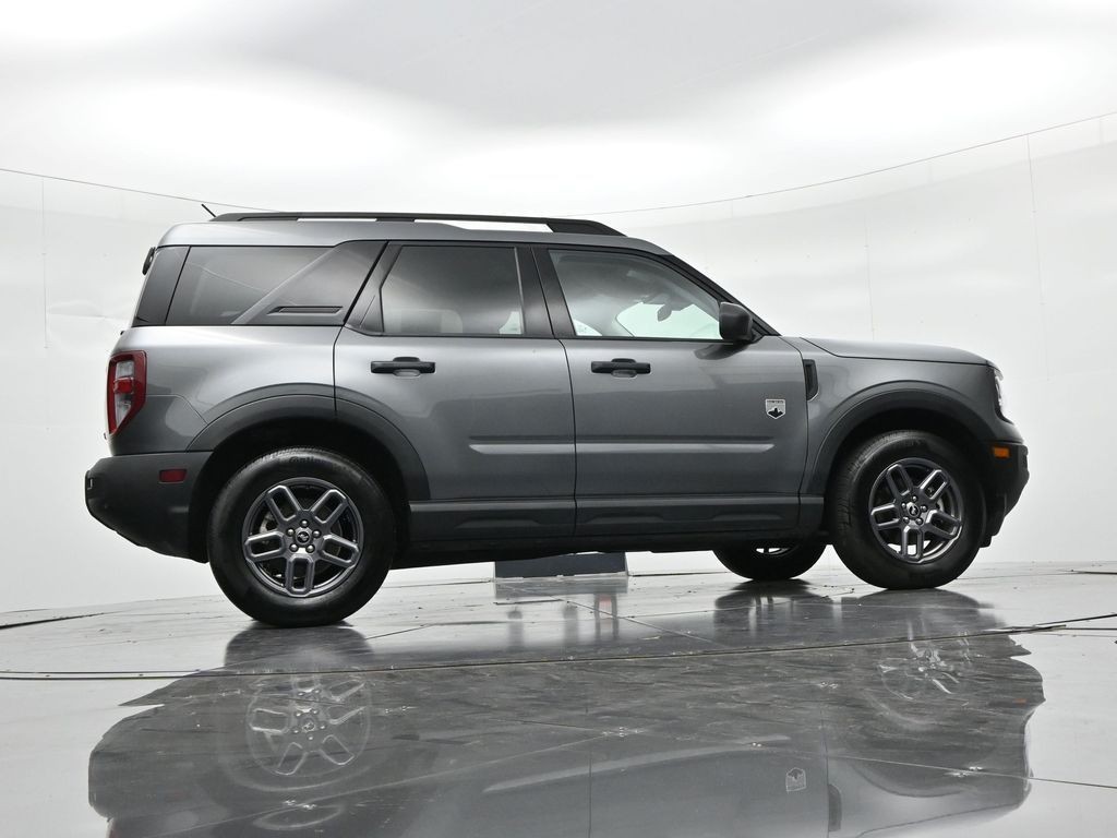 Ford Bronco Sport Vehicle Full-screen Gallery Image 22