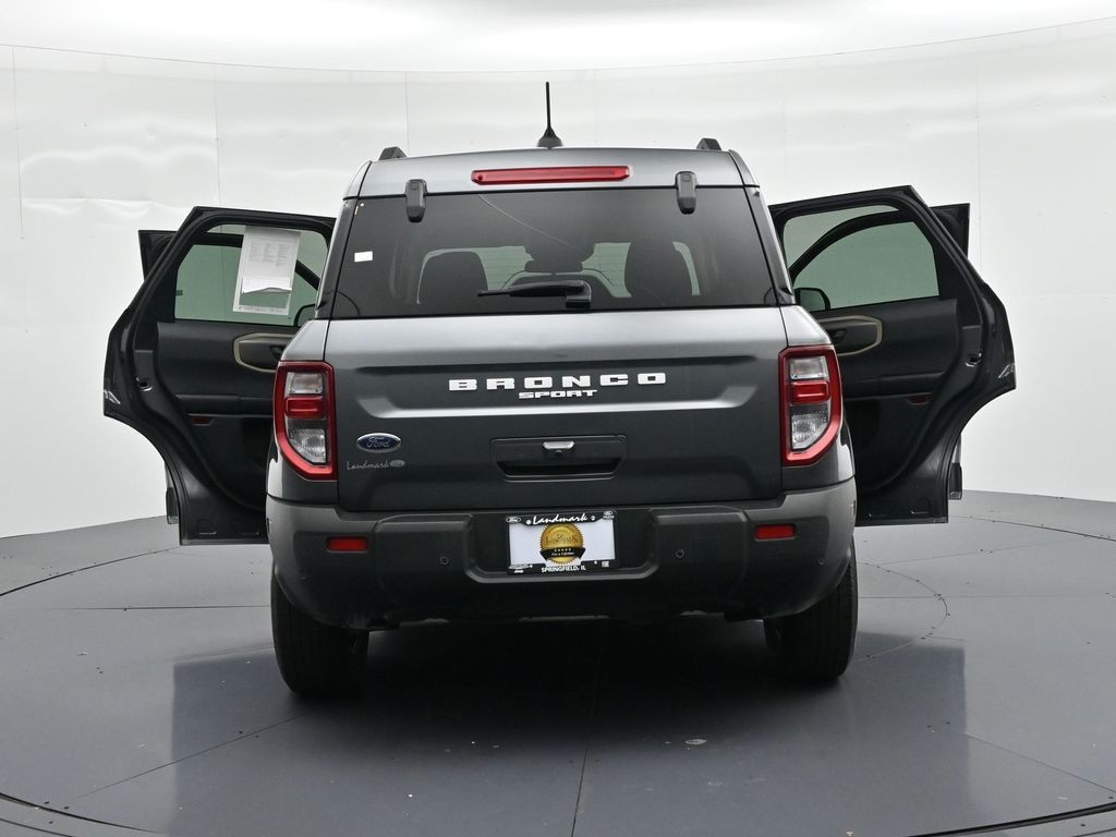 Ford Bronco Sport Vehicle Full-screen Gallery Image 26