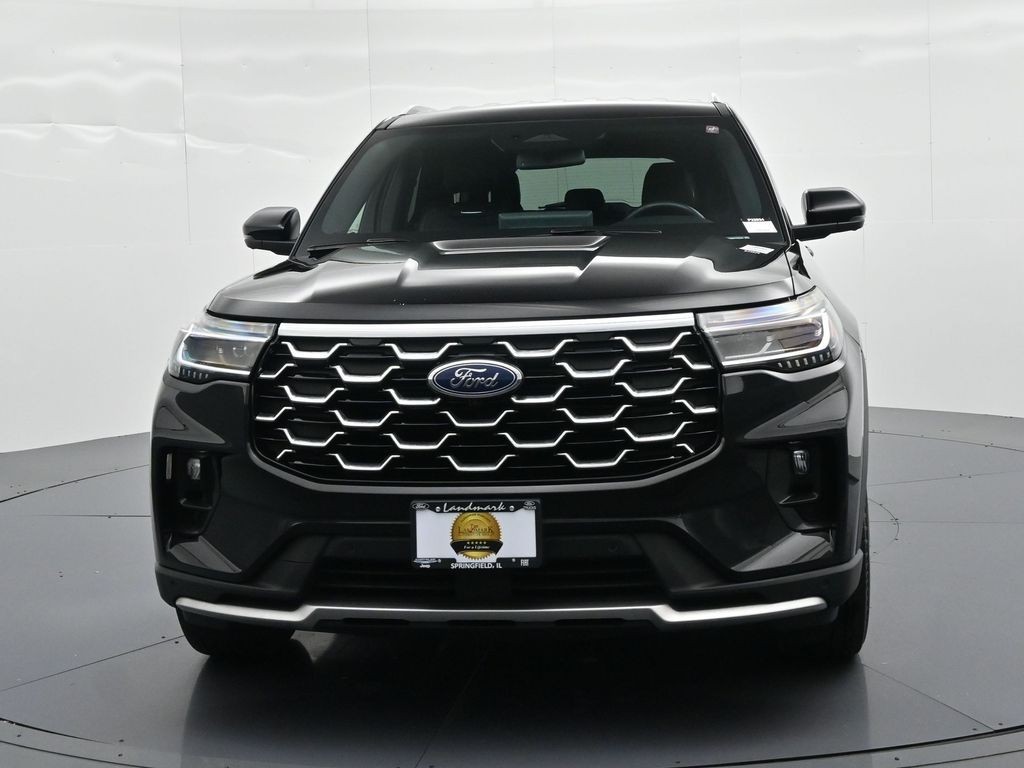 Ford Explorer Vehicle Full-screen Gallery Image 3
