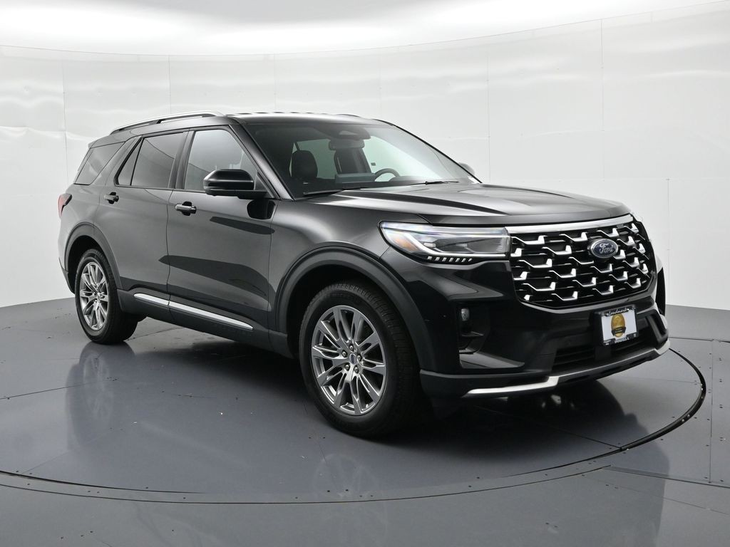 Ford Explorer Vehicle Full-screen Gallery Image 4