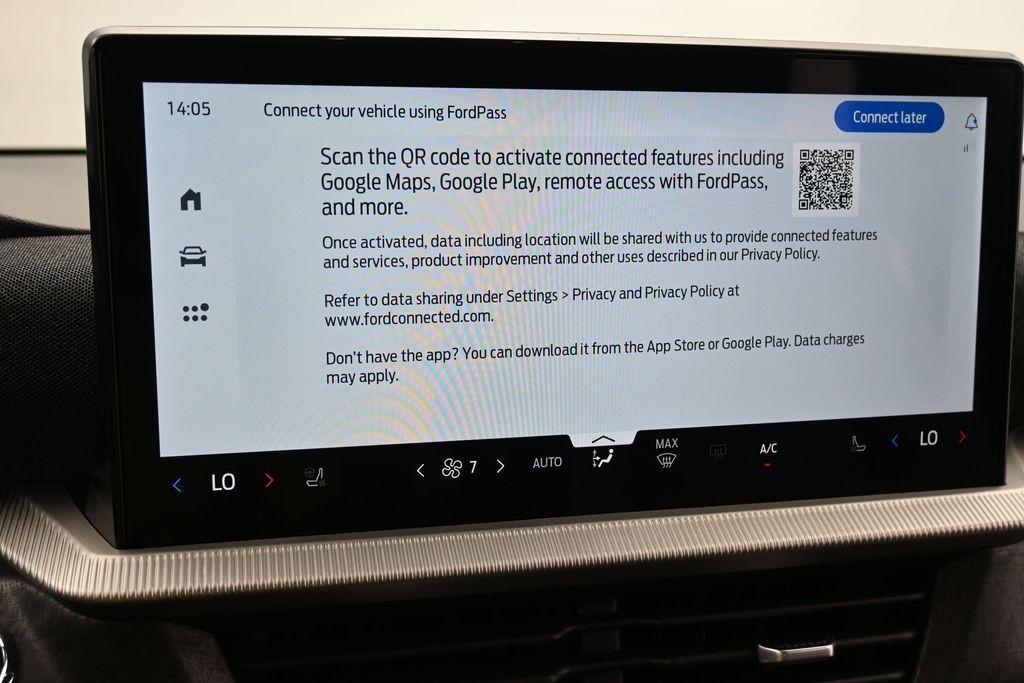 Ford Explorer Vehicle Full-screen Gallery Image 12