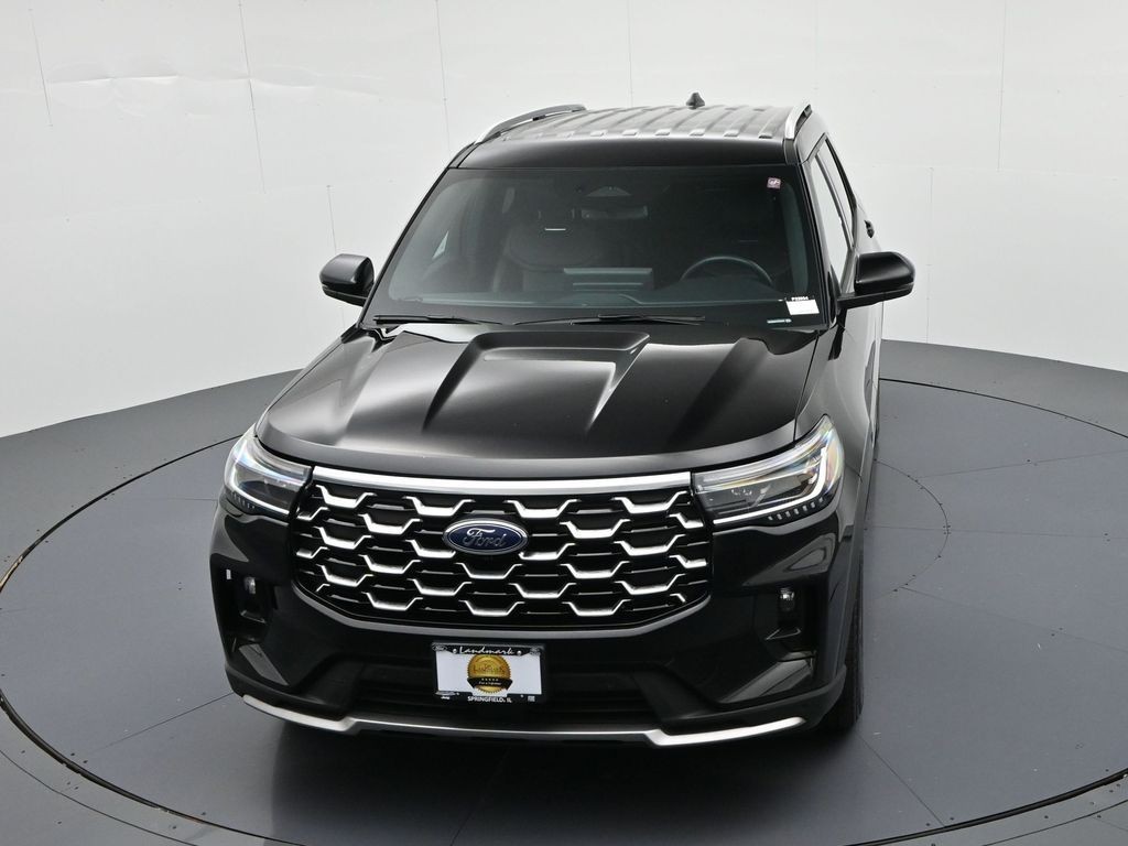 Ford Explorer Vehicle Full-screen Gallery Image 19