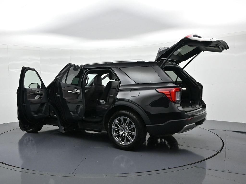 Ford Explorer Vehicle Full-screen Gallery Image 27