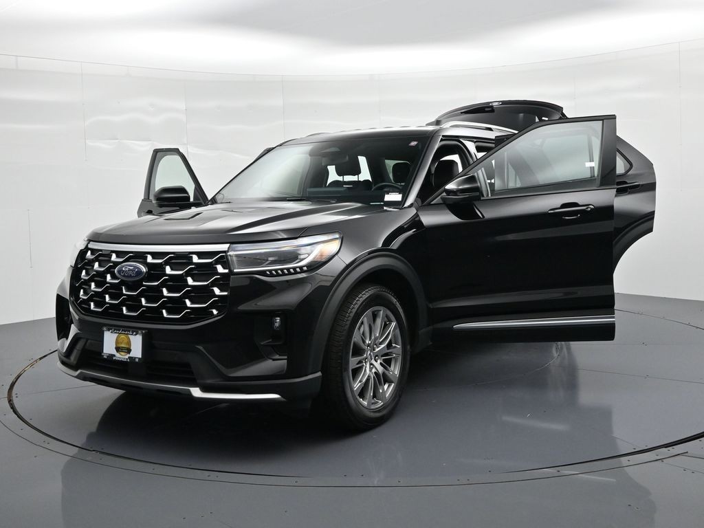 Ford Explorer Vehicle Full-screen Gallery Image 28