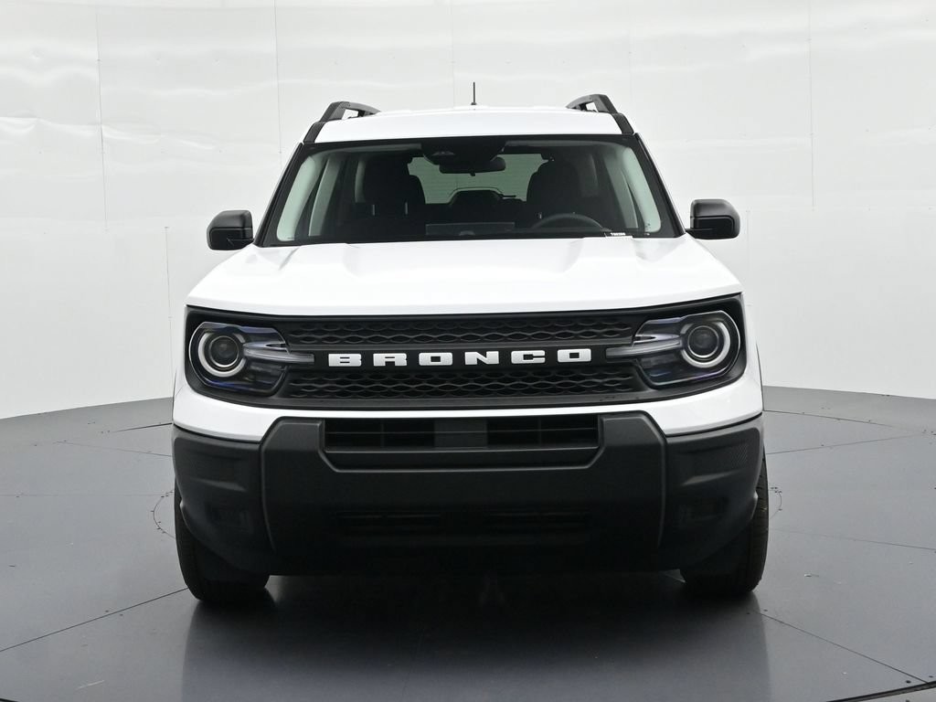 Ford Bronco Sport Vehicle Full-screen Gallery Image 3
