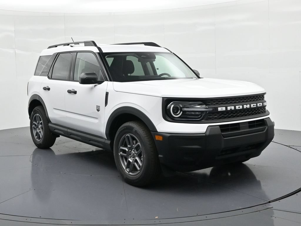 Ford Bronco Sport Vehicle Full-screen Gallery Image 4