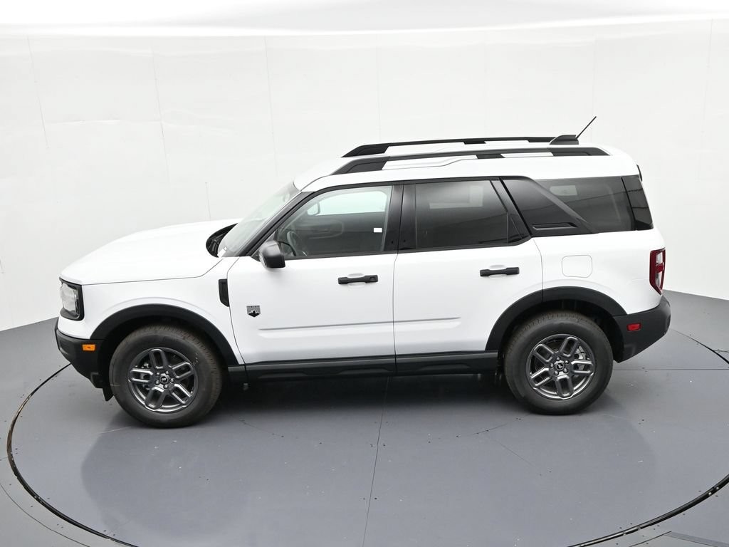 Ford Bronco Sport Vehicle Full-screen Gallery Image 20