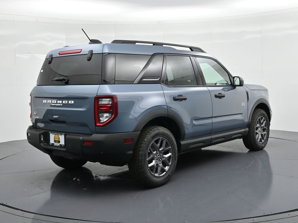Ford Bronco Sport Vehicle Full-screen Gallery Image 6