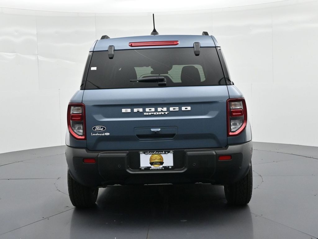 Ford Bronco Sport Vehicle Full-screen Gallery Image 7