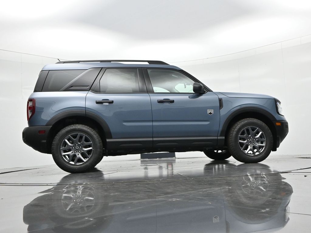 Ford Bronco Sport Vehicle Full-screen Gallery Image 22