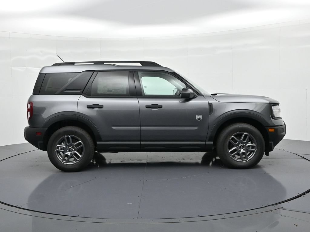Ford Bronco Sport Vehicle Full-screen Gallery Image 5