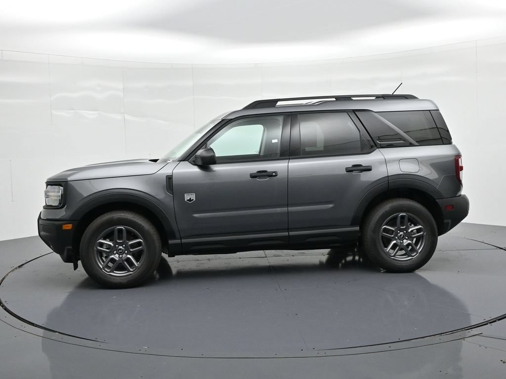 Ford Bronco Sport Vehicle Full-screen Gallery Image 9
