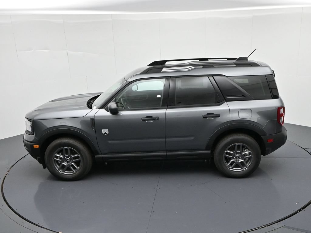 Ford Bronco Sport Vehicle Full-screen Gallery Image 18
