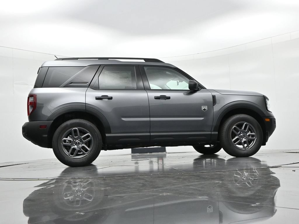 Ford Bronco Sport Vehicle Full-screen Gallery Image 22