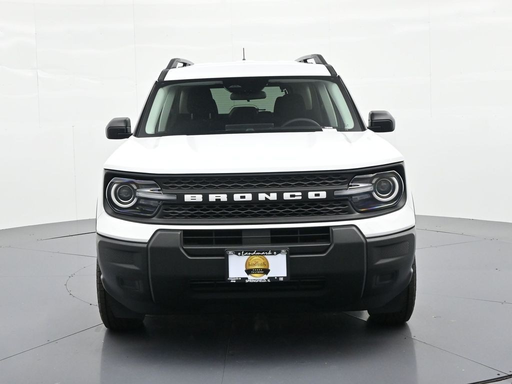 Ford Bronco Sport Vehicle Full-screen Gallery Image 3