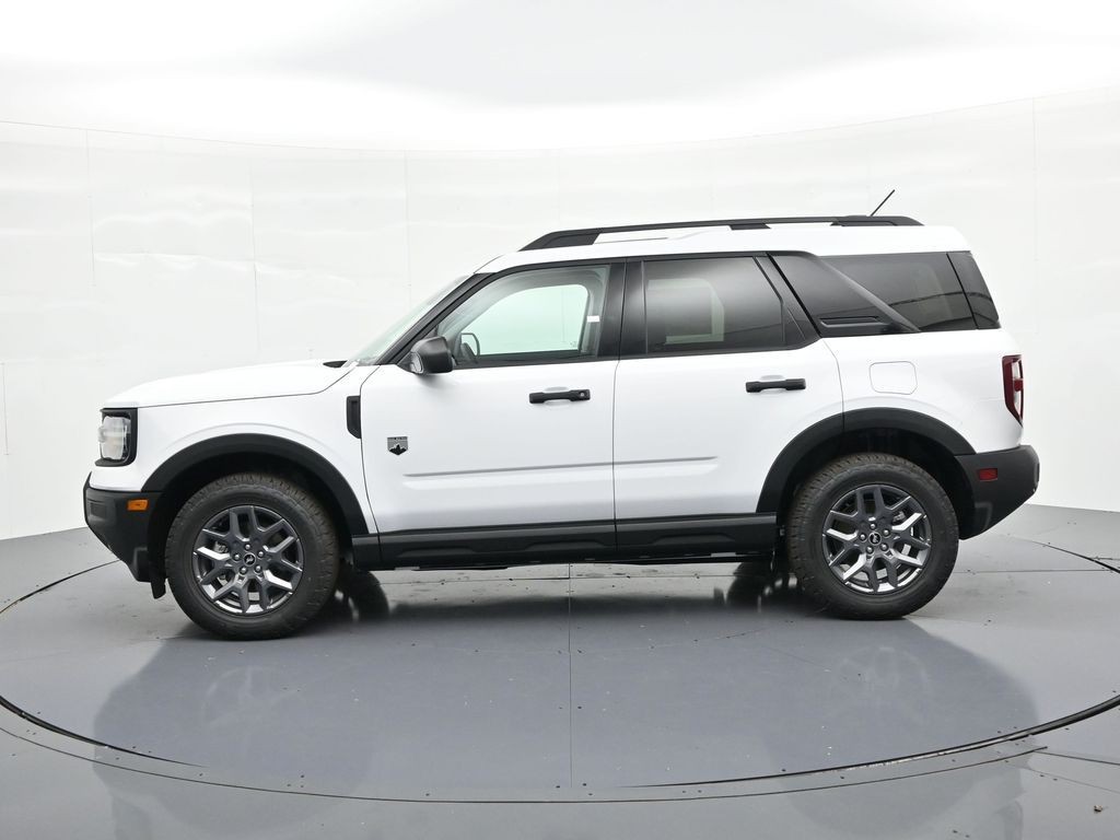 Ford Bronco Sport Vehicle Full-screen Gallery Image 9