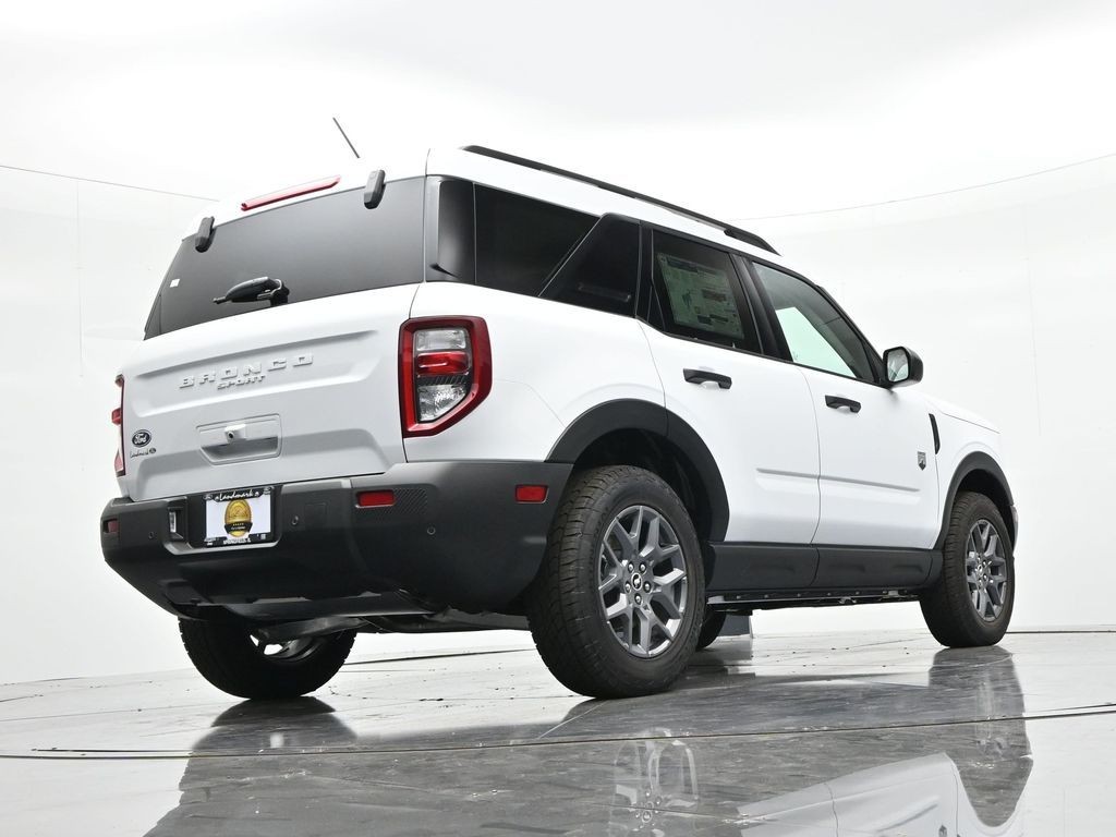 Ford Bronco Sport Vehicle Full-screen Gallery Image 21