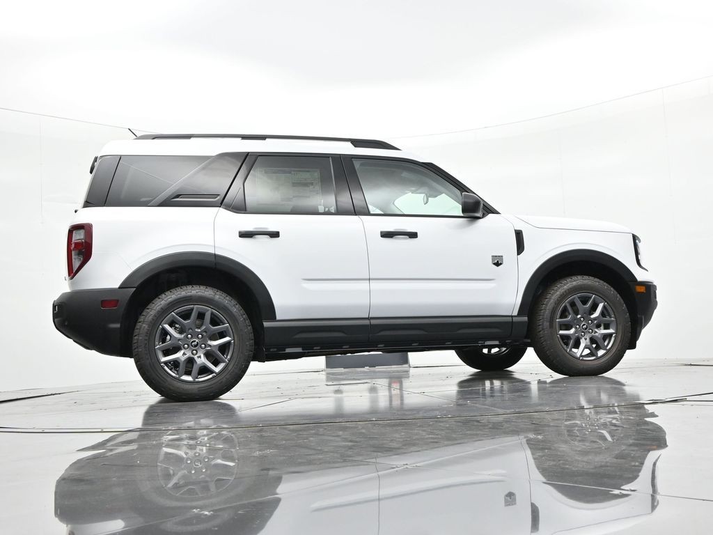 Ford Bronco Sport Vehicle Full-screen Gallery Image 22