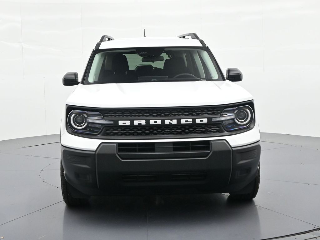 Ford Bronco Sport Vehicle Full-screen Gallery Image 3