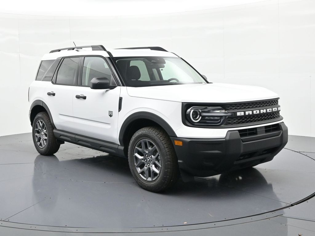 Ford Bronco Sport Vehicle Full-screen Gallery Image 4