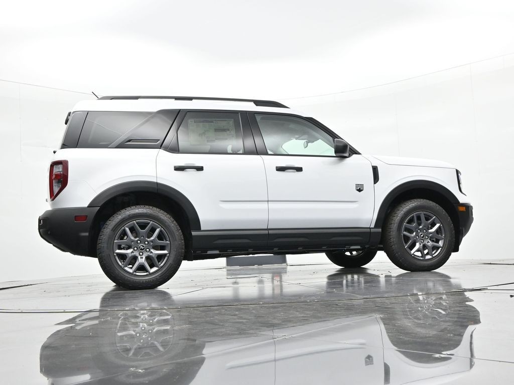 Ford Bronco Sport Vehicle Full-screen Gallery Image 22