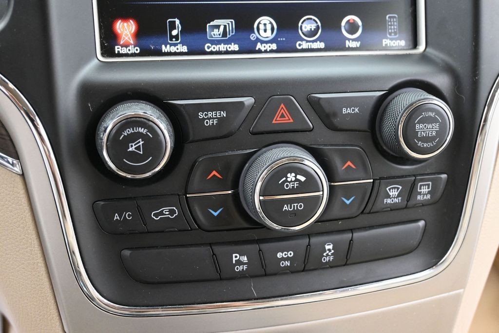 Jeep Grand Cherokee Vehicle Full-screen Gallery Image 11